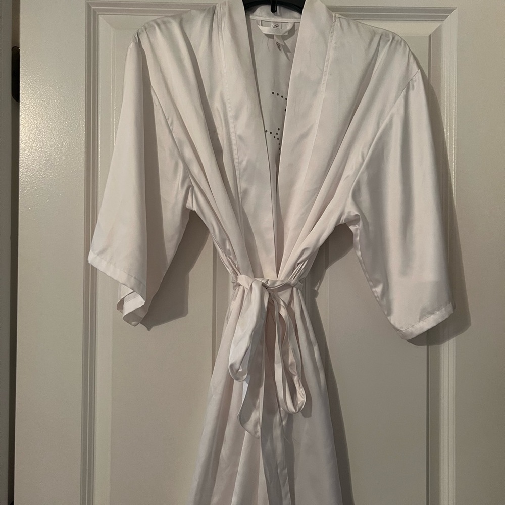 Bride Robe - Picture 2 of 3